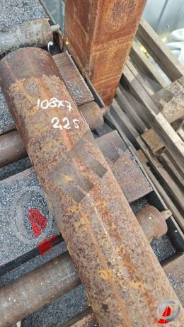 Труба стальная 108х7 фото со склада ООО «Оптима»